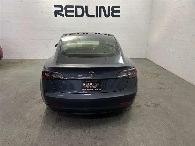 Tesla Model 3  2023