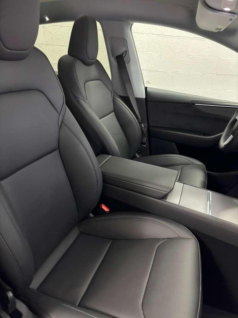 Tesla Model Y Long Range 2026