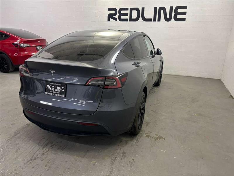 Tesla Model Y Long Range AWD 2023