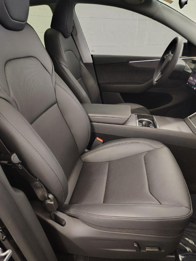 Tesla Model Y Long Range 2026