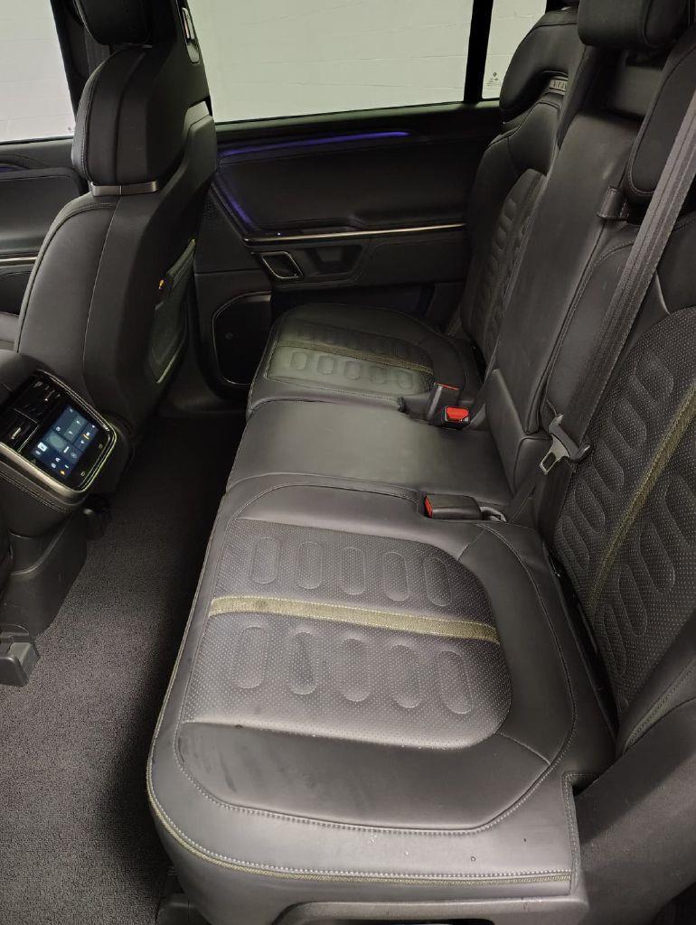 Rivian R1S Adventure 2024