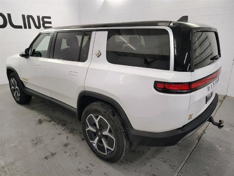 Rivian R1S Adventure 2024