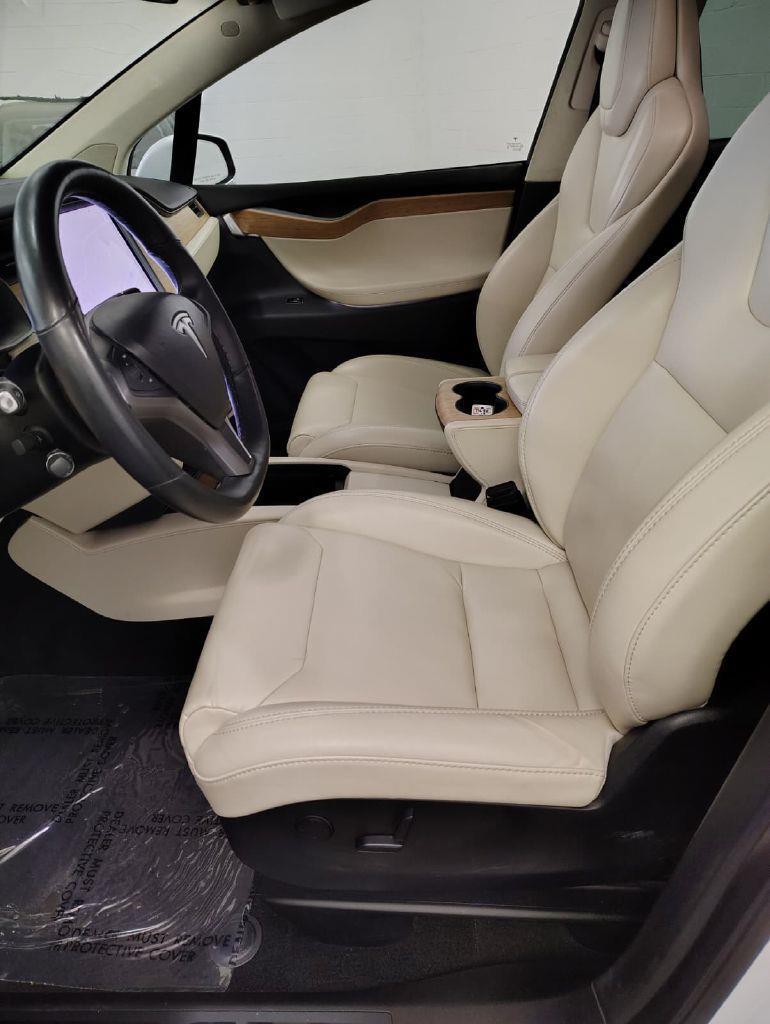 Tesla Model X 75D 2019