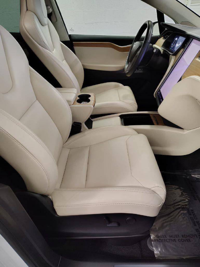 Tesla Model X 75D 2019