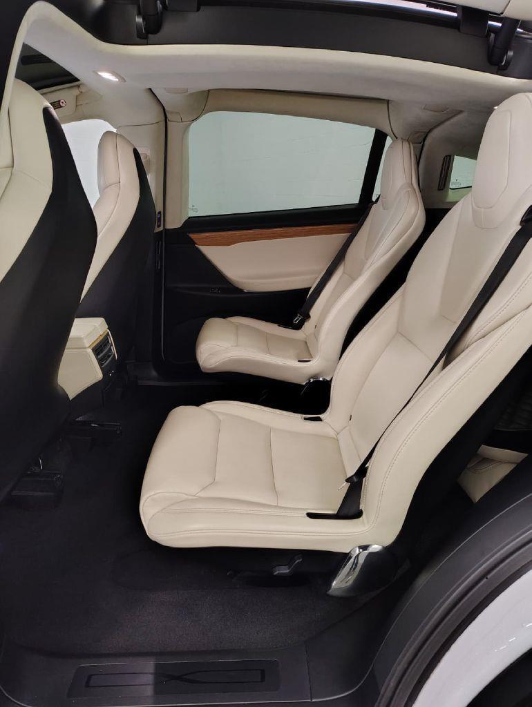 Tesla Model X 75D 2019