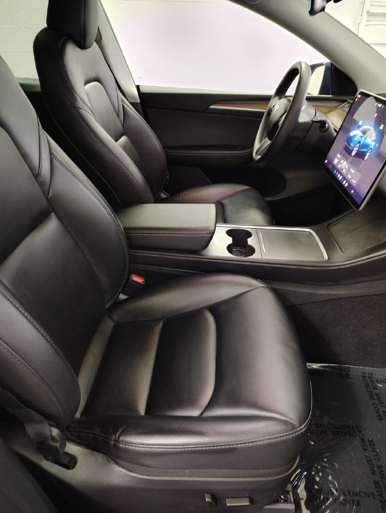 Tesla Model Y Long Range AWD 2024