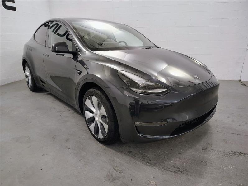 Tesla Model Y Long Range AWD 2024