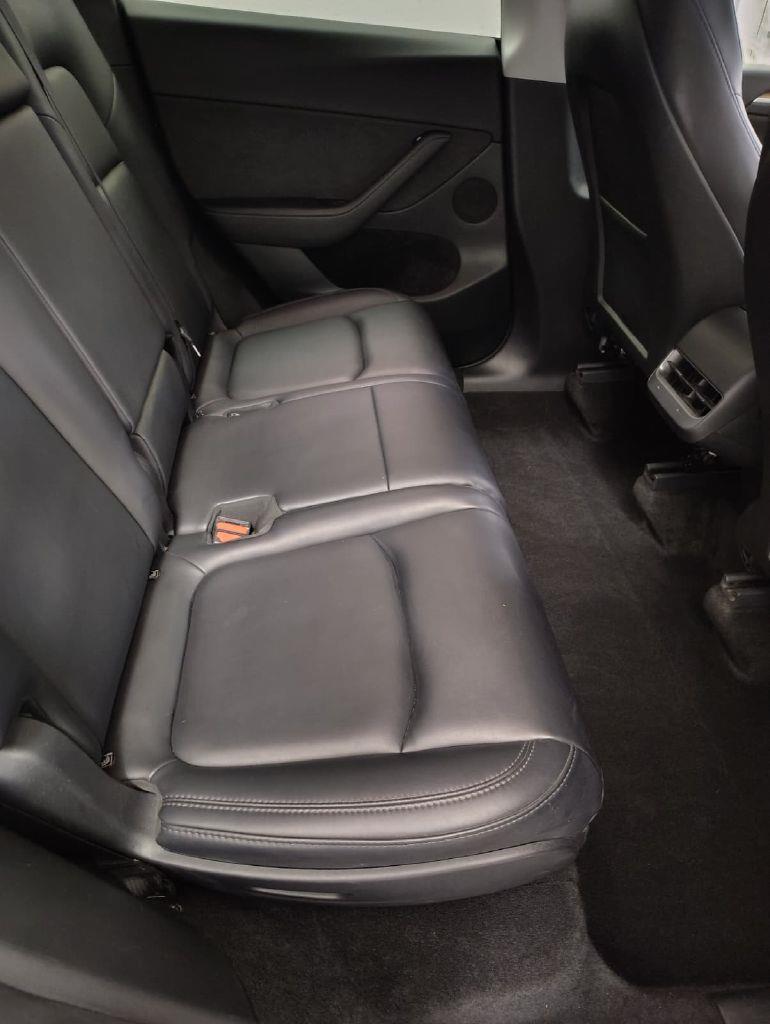 Tesla Model Y Long Range AWD 2024