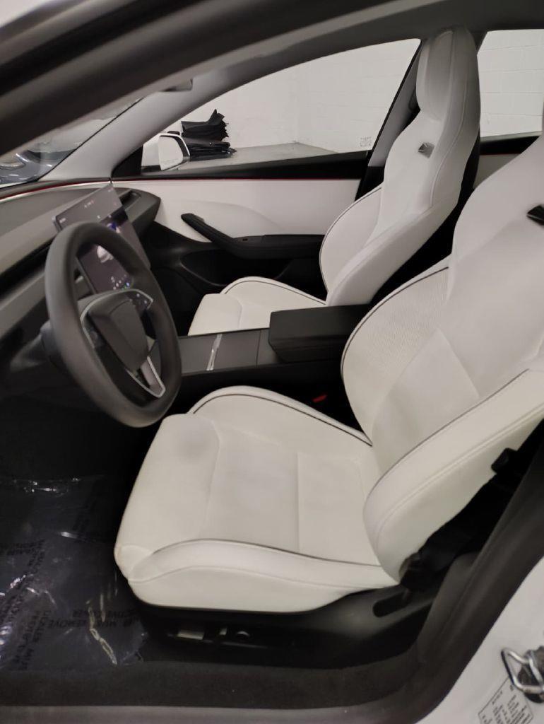 Tesla Model 3 Base 2024