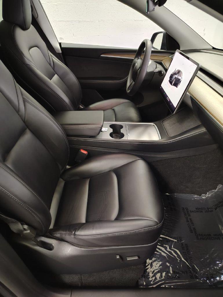 Tesla Model Y Long Range AWD 2024