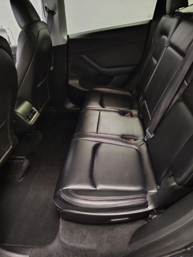 Tesla Model Y Long Range AWD 2024