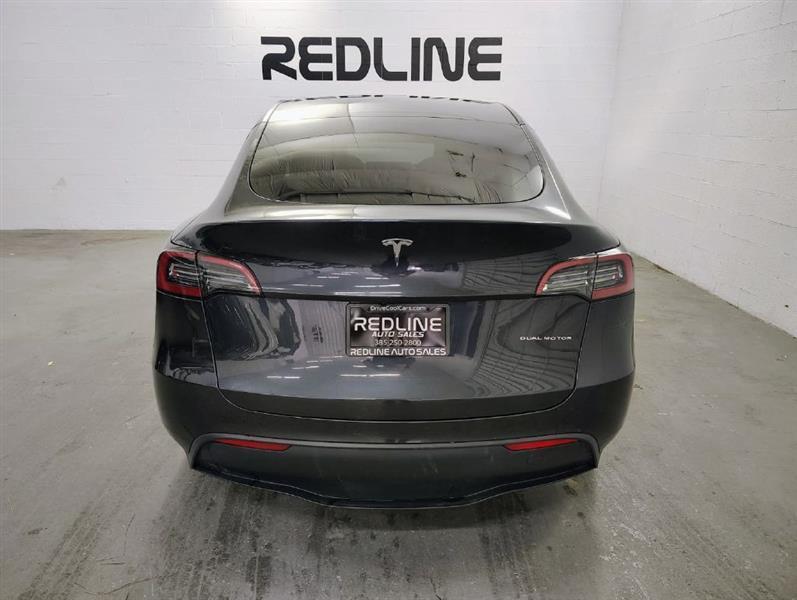 Tesla Model Y Long Range AWD 2024