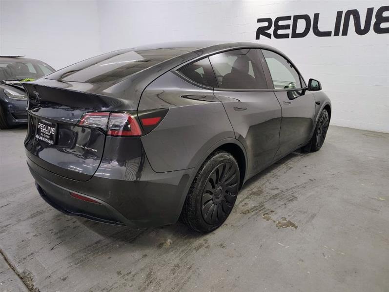 Tesla Model Y Long Range AWD 2024