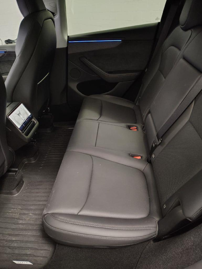 Tesla Model Y Long Range 2026