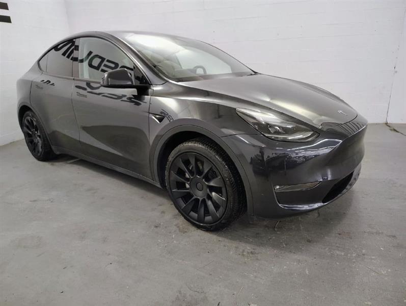 Tesla Model Y Long Range AWD 2024