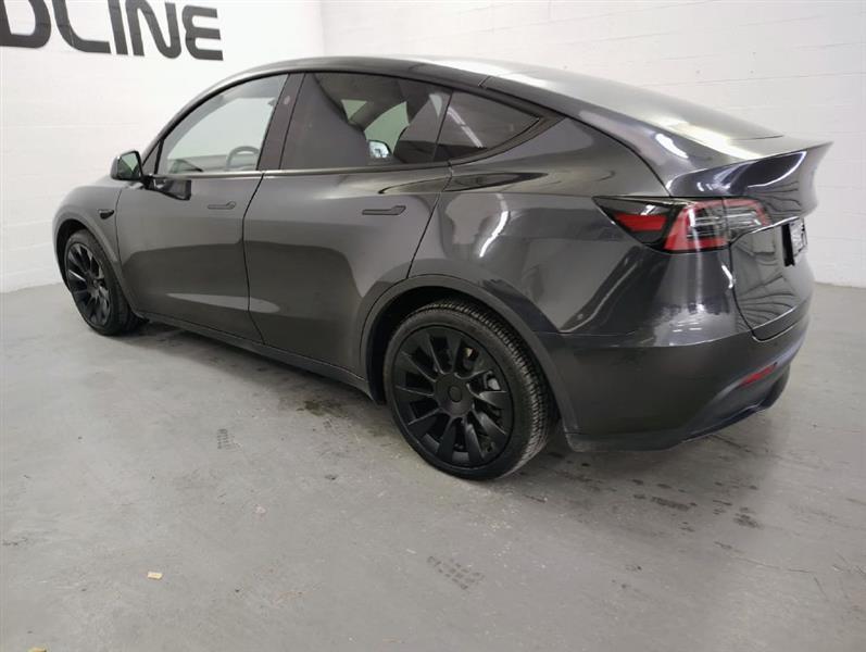 Tesla Model Y Long Range AWD 2024