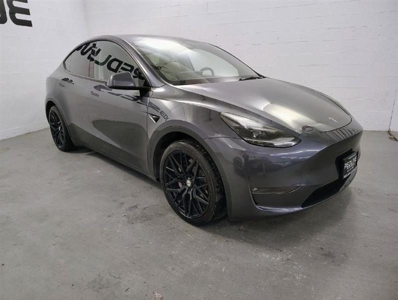 Tesla Model Y  2023