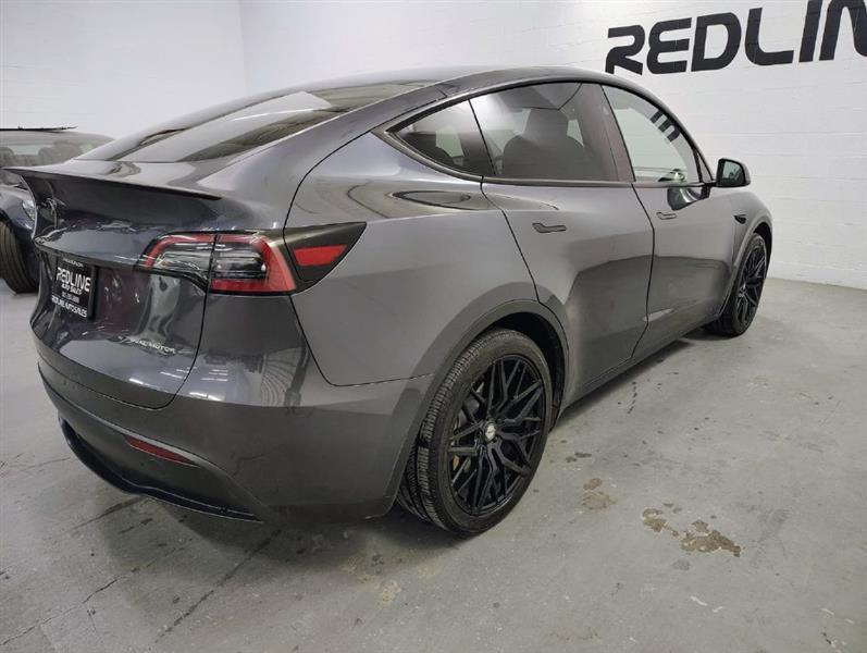 Tesla Model Y  2023