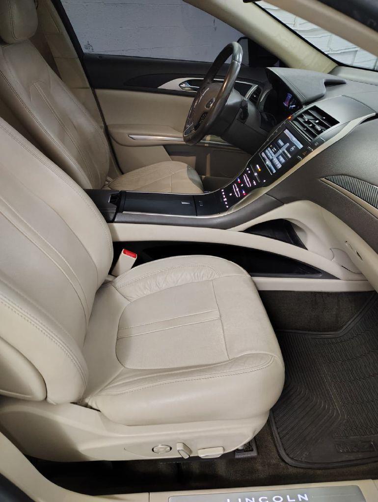 Lincoln MKZ Hybrid Sedan 2016