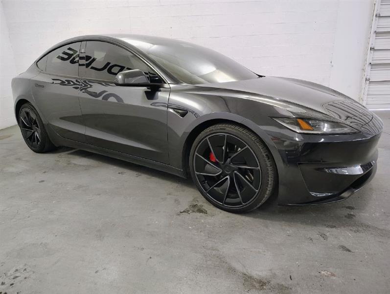 Tesla Model 3 Base 2025