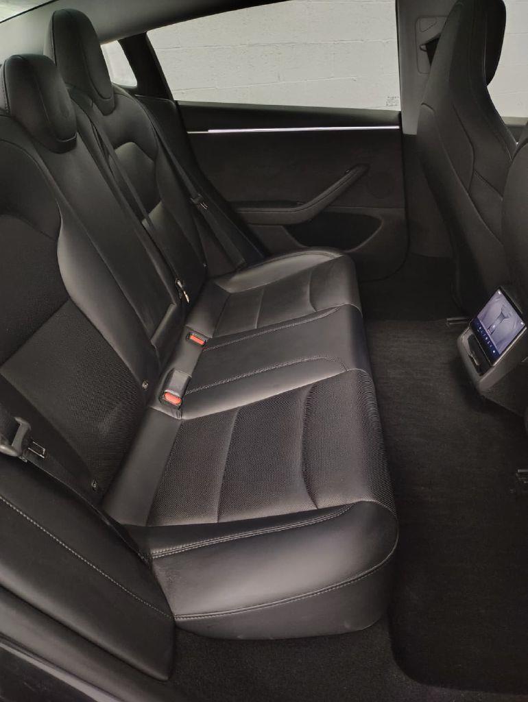 Tesla Model 3 Base 2025