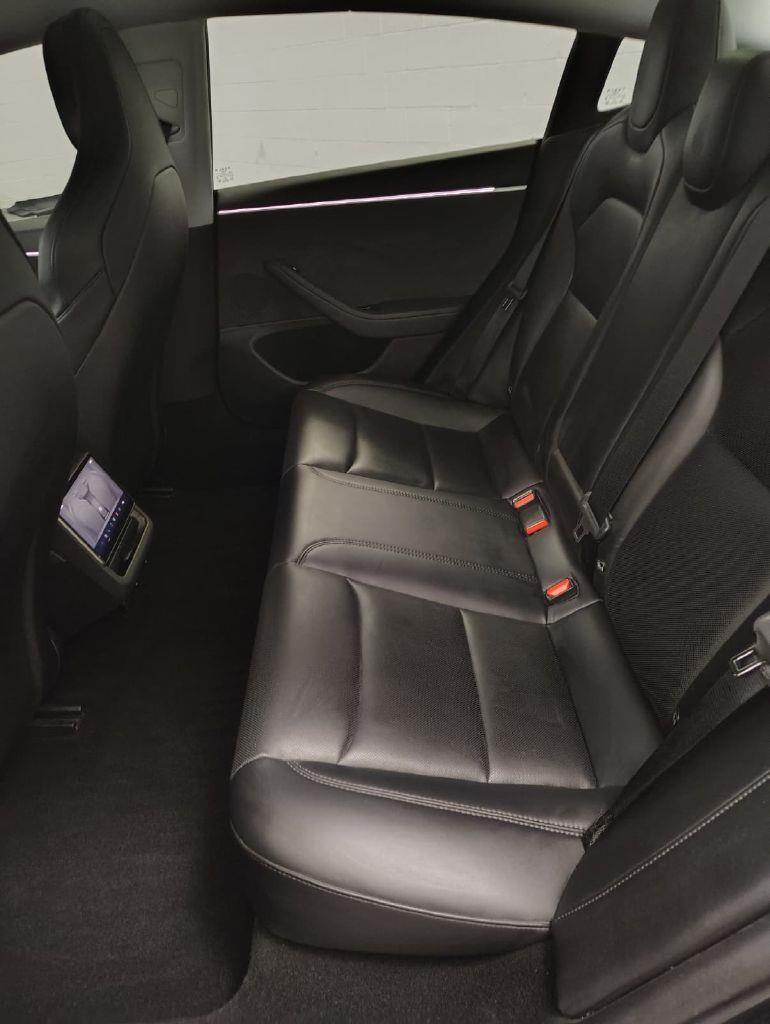 Tesla Model 3 Base 2025