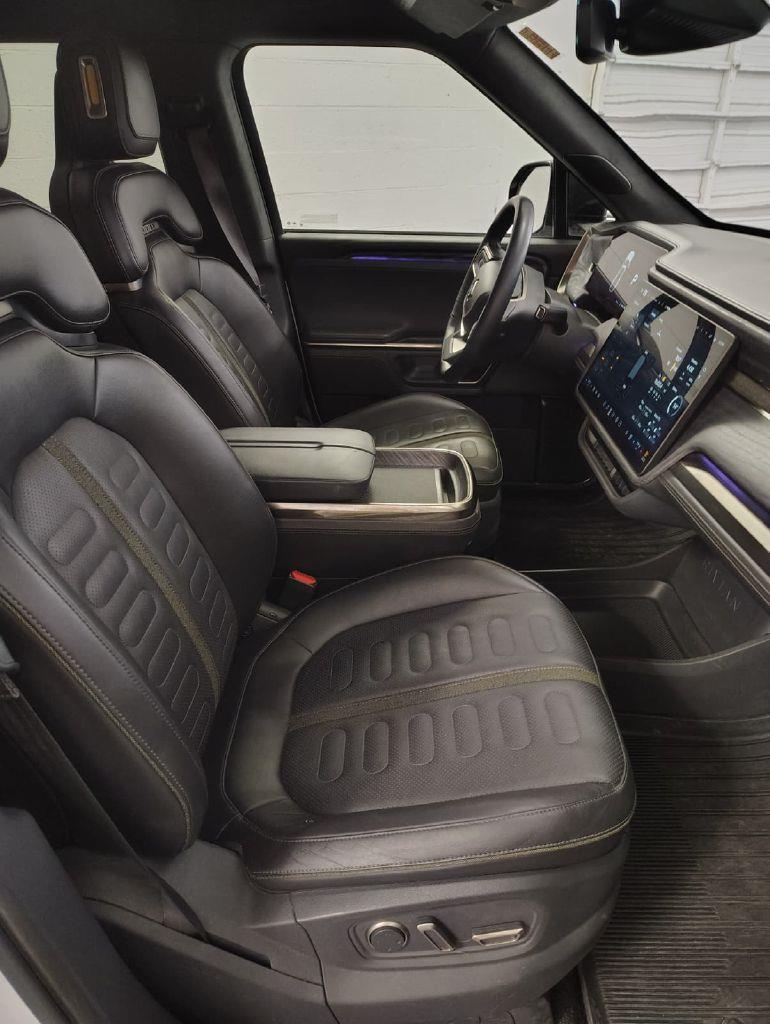 Rivian R1T Adventure 2022