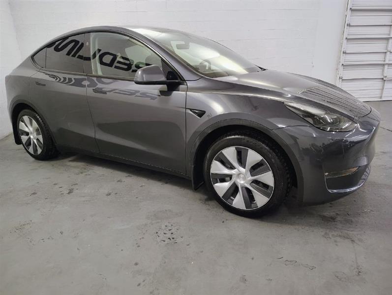 Tesla Model Y Long Range AWD 2023