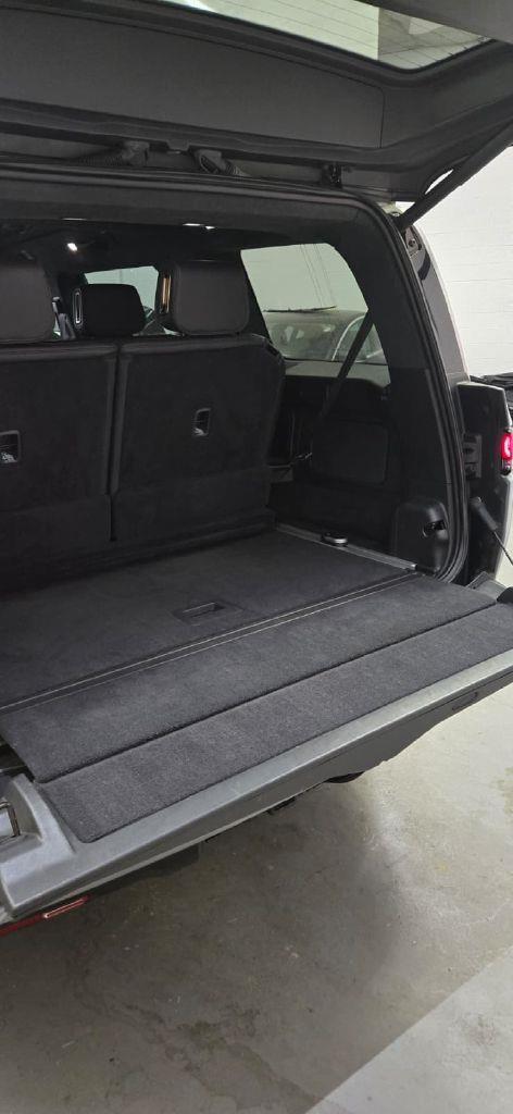 Rivian R1S Adventure 2023