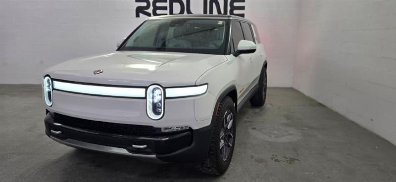 Rivian R1S Adventure 2023