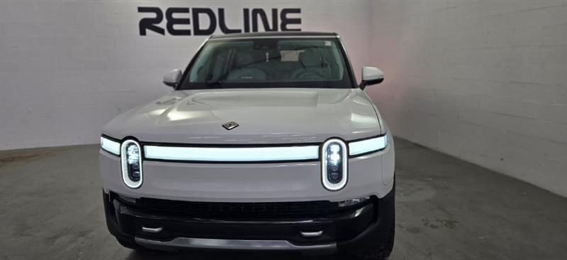 Rivian R1S Adventure 2023