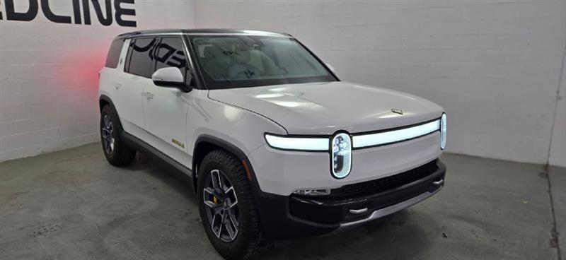 Rivian R1S Adventure 2023