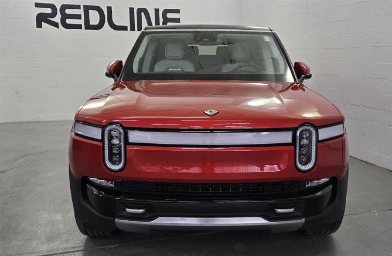 Rivian R1S Adventure 2023