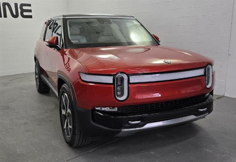Rivian R1S Adventure 2023