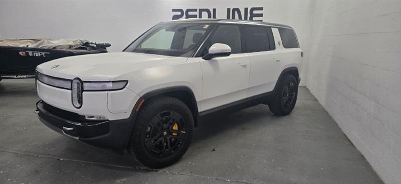 Rivian R1S Adventure 2024