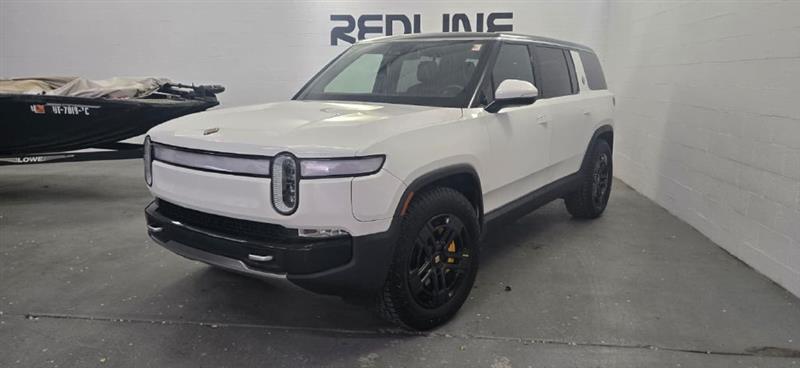 Rivian R1S Adventure 2024