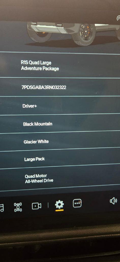 Rivian R1S Adventure 2024