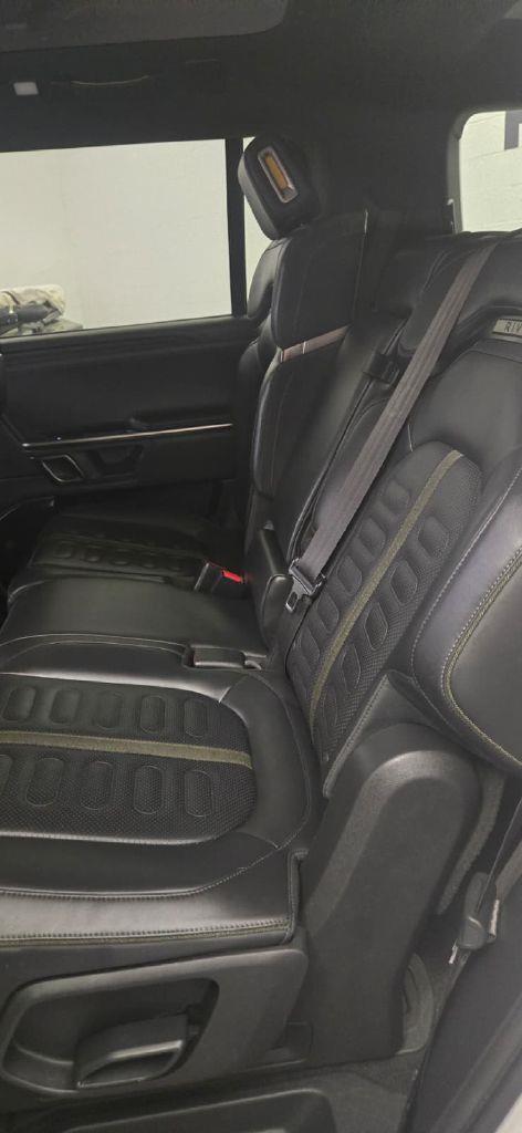 Rivian R1S Adventure 2024