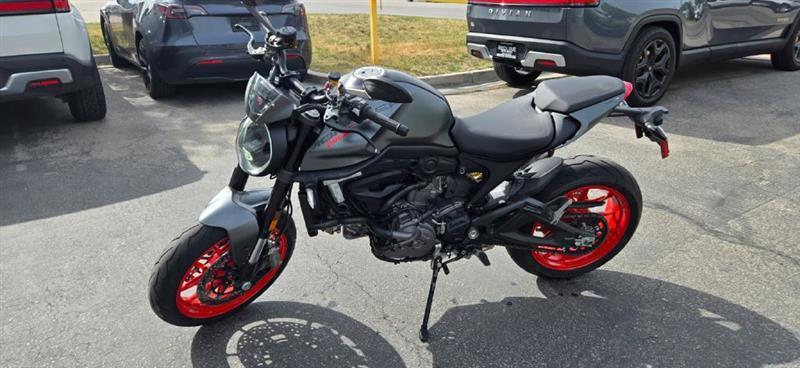 Ducati Monster  2023