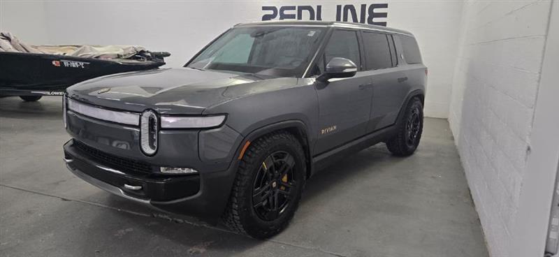 Rivian R1S Adventure 2023