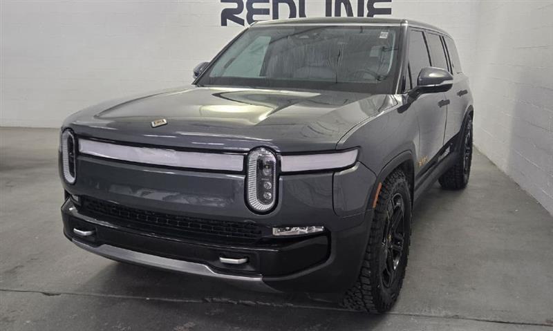 Rivian R1S Adventure 2023