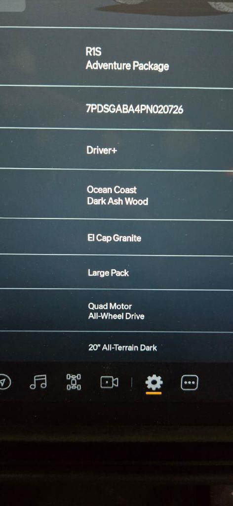 Rivian R1S Adventure 2023