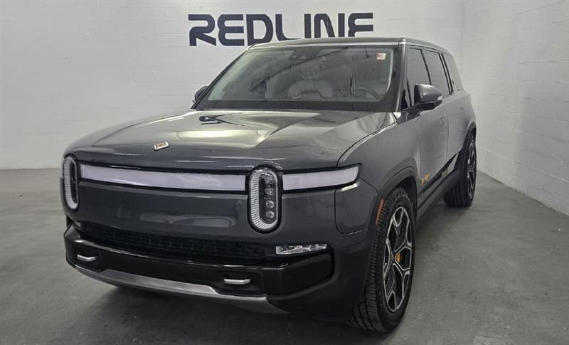 Rivian R1S Adventure 2023