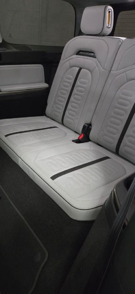 Rivian R1S Adventure 2023