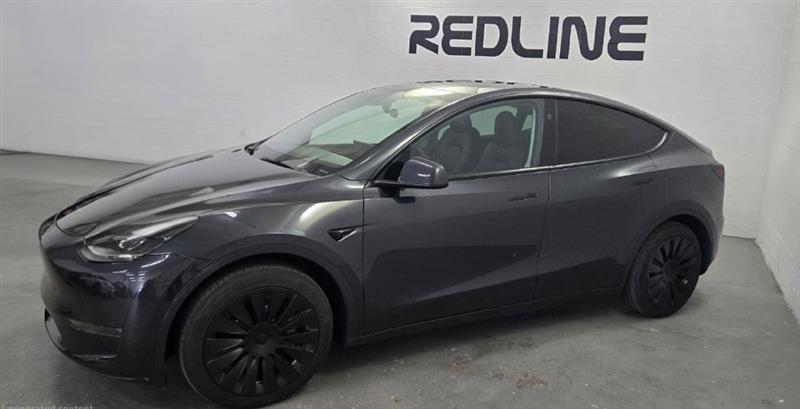 Tesla Model Y Long Range AWD 2024