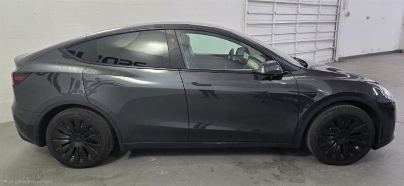 Tesla Model Y Long Range AWD 2024