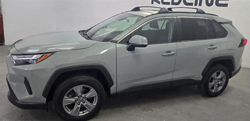 Toyota RAV4 Hybrid XLE 2022