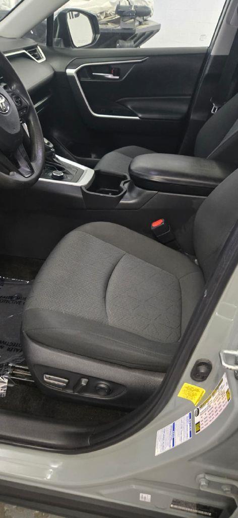 Toyota RAV4 Hybrid XLE 2022