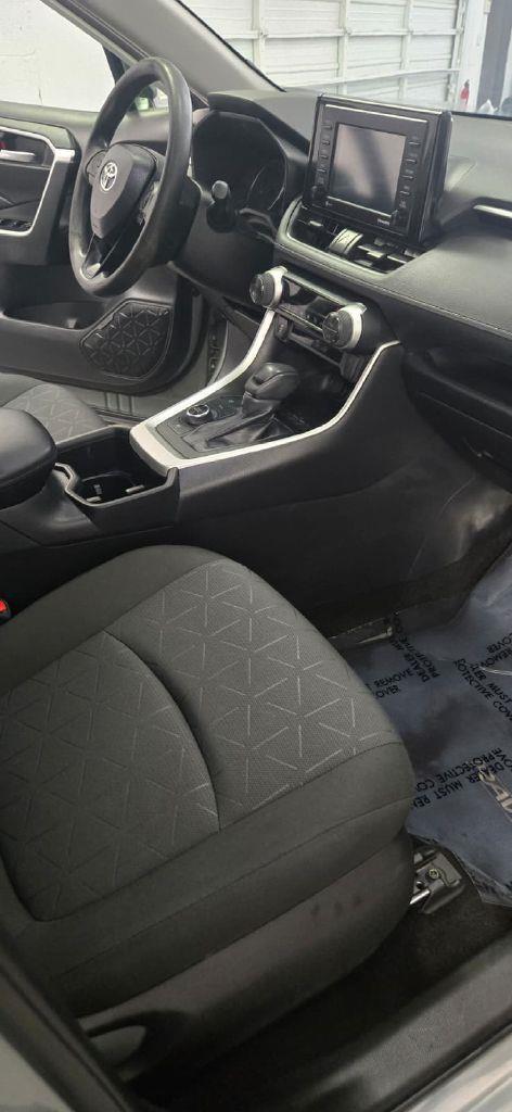 Toyota RAV4 Hybrid XLE 2022