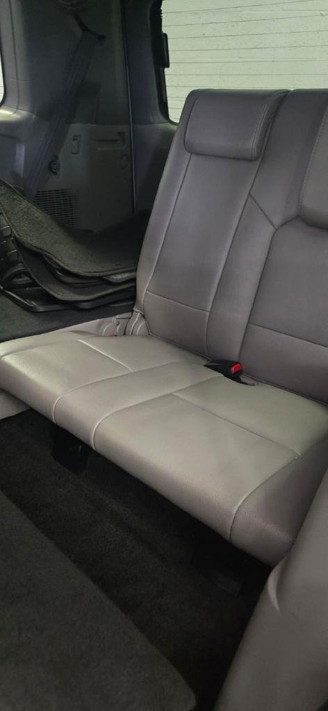 Honda Pilot Touring 4WD 5-Spd AT with DVD 2012